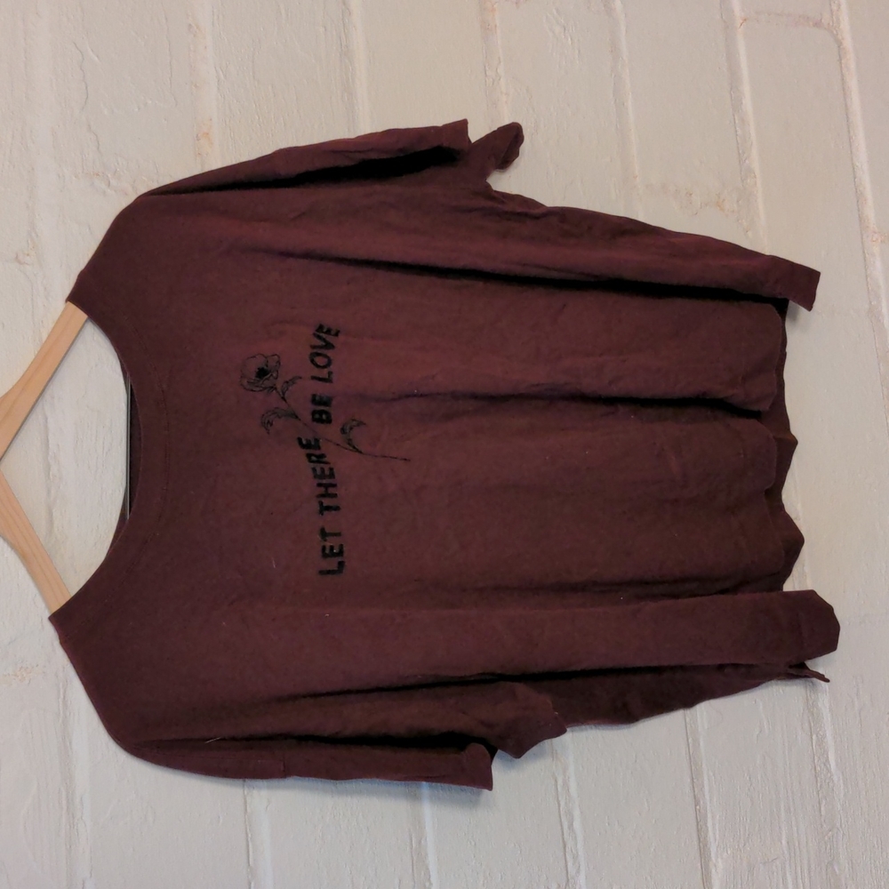 Old Navy T-shirt